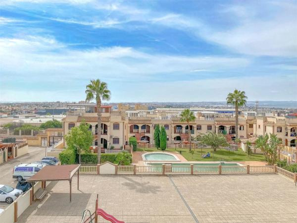 Penthouse for sale at  Ático en Calle Cecilio Gallego Alaminos, Parque Acuático - Sector 25, Torrevieja, Torrevieja photo 4