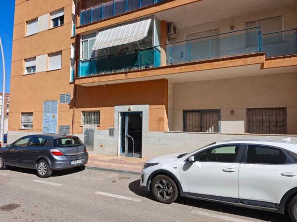 Sale of flat in Piso en Pintor Velazquez, 5, Sax, Sax
 photo 2