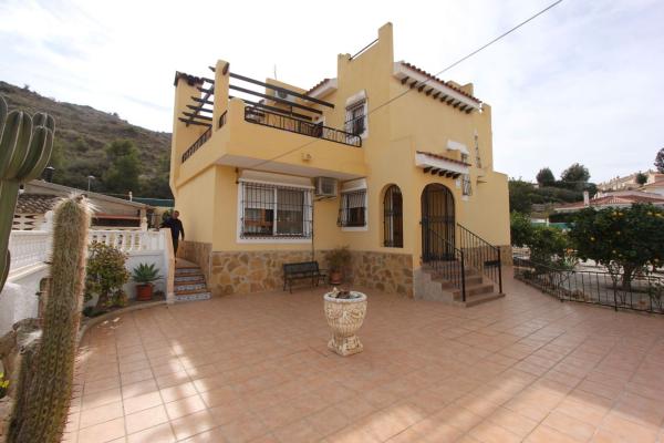 Casa o chalet independiente en Calle d'Oriola, Pueblo Acantilado - Lanuza, El Campello photo 3