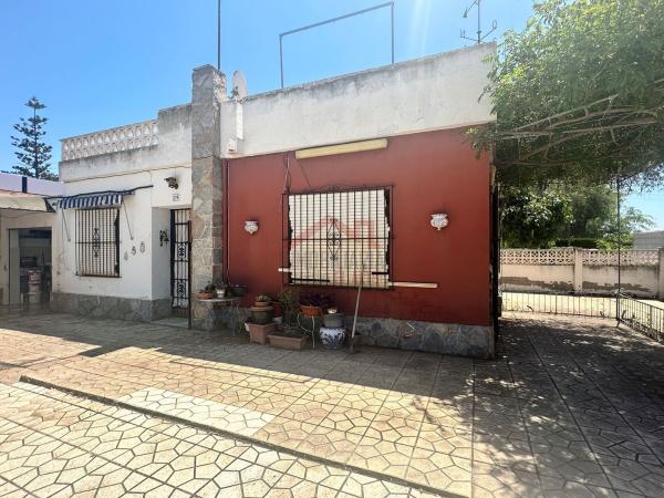 Casa o chalet independiente en Calle Palangre, El Altet - Balsares, Elche / Elx thumbnail 2