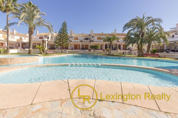 Chalet adosado en Calle Monte de Santa Pola, 32, Monte Faro-Altomar, Gran Alacant photo 1
