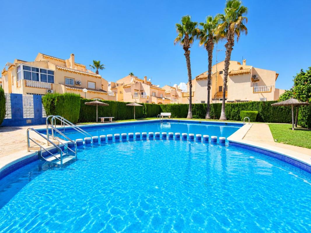 Venta de chalet independiente en Casa o chalet en Playa Flamenca, Orihuela, Orihuela
 photo 2