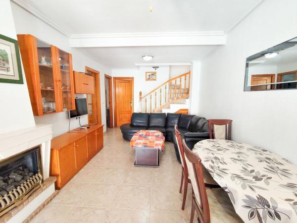 Chalet independiente en venta en Casa o chalet en Playa Flamenca, Orihuela, Orihuela
thumbnail 3
