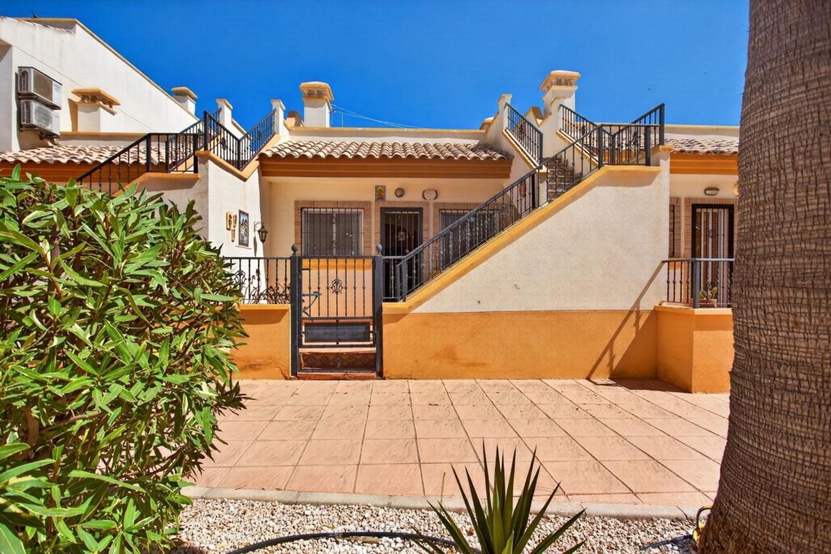 Venta de chalet independiente en Casa o chalet en Villamartín, Orihuela, Orihuela
 photo 2