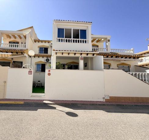 Chalet independiente en venta en Casa o chalet en Los Balcones - Los Altos del Edén, Torrevieja, Torrevieja
photo 1