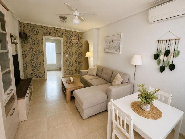 Chalet independiente en venta en Casa o chalet en Zona Lago - Los Almendros, Orihuela, Orihuela
 photo 4