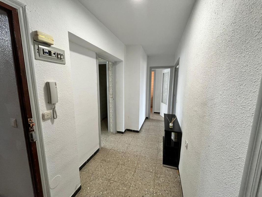 Sprzedaż mieszkania w Piso en Avenida Estació, 1, Monovar, Monowar
photo 1
