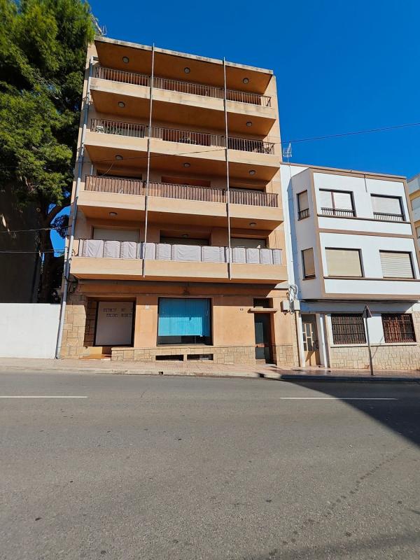 Propiedades en venta y alquiler en España photo 1