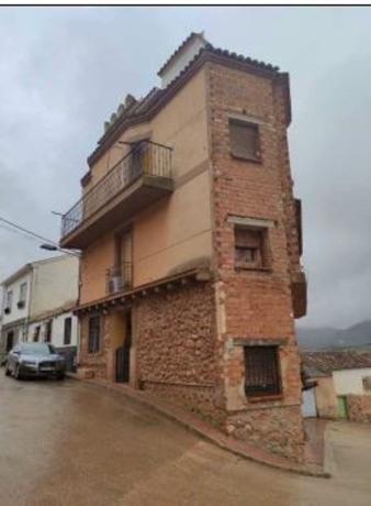 Chalet independiente en venta en Casa o chalet en Calle Altozano s/n, Povedilla, Povedilla
thumbnail 2
