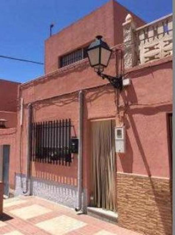 Propiedades en venta y alquiler en España photo 1
