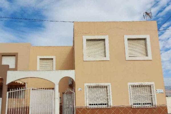 Chalet adosado en Calle María Zambrano s/n, Puebla de Vícar, Vícar photo
