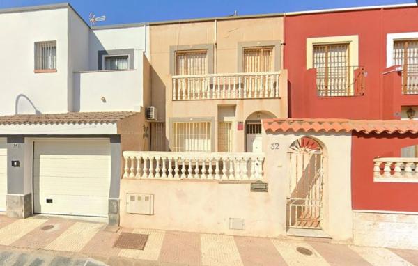 Chalet adosado en Calle Menéndez y Pelayo, Carretera Mojonera - Cortijos de Marín, Roquetas de Mar photo 1