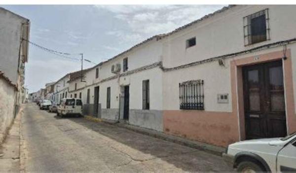 Chalet independiente en venta en Casa o chalet en Calle Calvario s/n, Cabeza del Buey, Cabeza del Buey
 photo 3