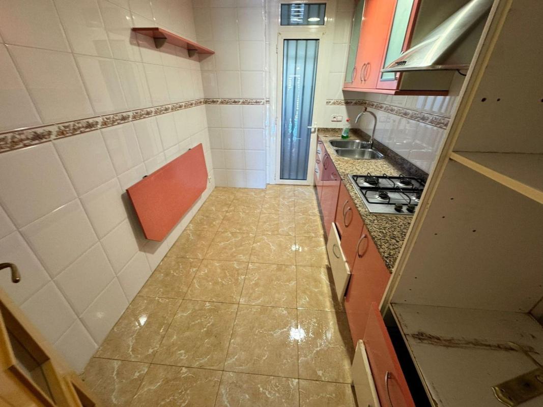 Venta de piso en Piso en Avenida de l'Eramprunyà s/n, Bobiles - Diagonal - Les Colomeres, Gavà, Gavà
photo 3
