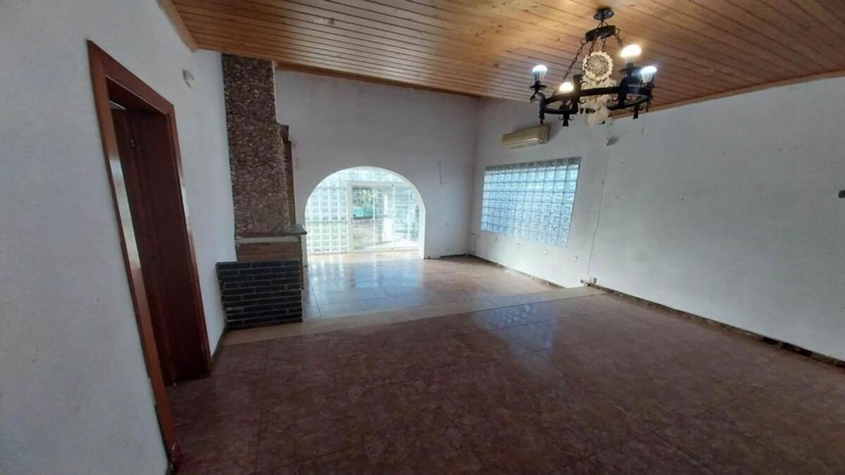 Sprzedaż niezależnego domku jednorodzinnego w  Casa o chalet en Calle Rossinyol, 8, Llinars del Vallès, Llinars del Vallès photo 3