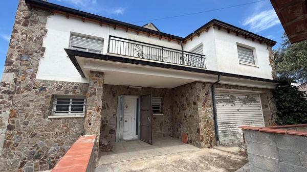 Chalet independiente en venta en Casa o chalet en Calle Pins, 8, Viladecavalls, Viladecavalls
 photo 2
