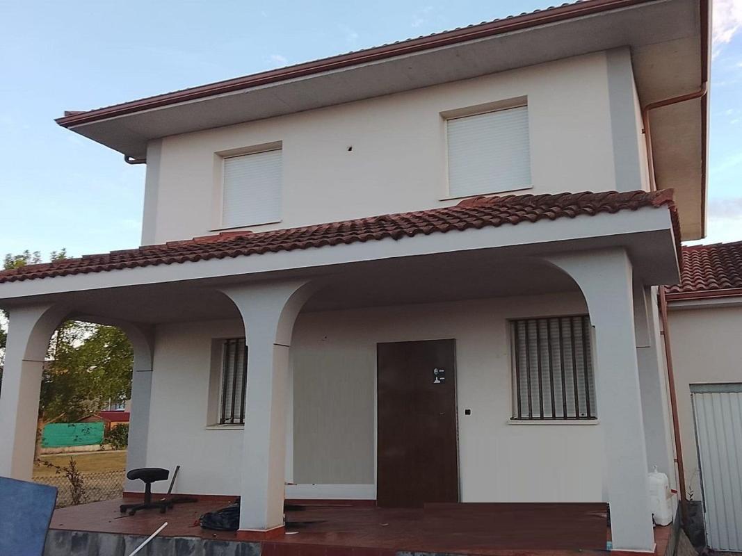 Sale of independent chalet in Casa o chalet en Calle Santa Inés, 17, Medina de Pomar, Medina de Pomar
photo 1