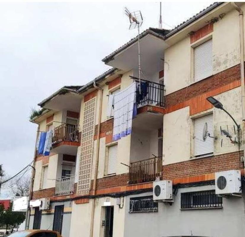 Venta de piso en Piso en Calle Cesáreo Encabo s/n, Talayuela, Talayuela
photo 1