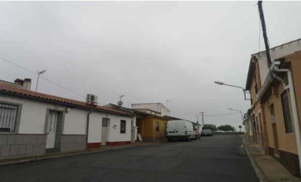 Chalet independiente en venta en Casa o chalet en Calle Torres Quevedo s/n, Miajadas, Miajadas
 photo