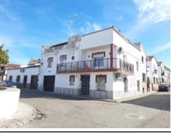Chalet independiente en venta en Casa o chalet en Plaza Constitución s/n, Ceclavin, Ceclavin
 photo