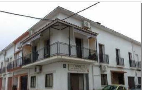 Chalet independiente en venta en Casa o chalet en Perales del Puerto, Perales Del Puerto
 photo