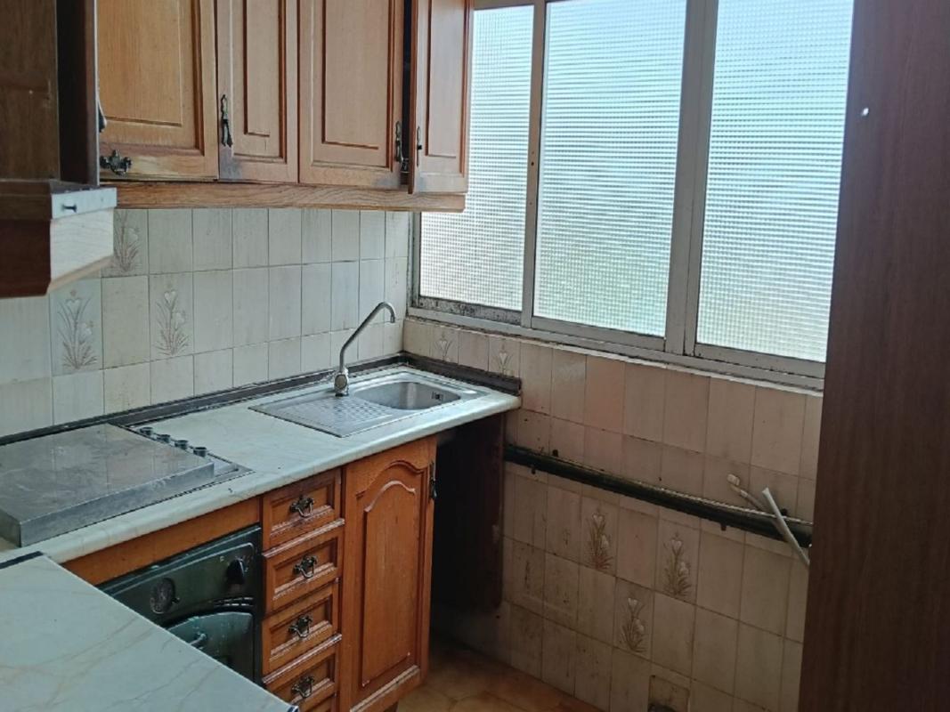 Продажа квартиры на Piso en Plaza Zahara, 7, Chapín - Campus Universitario - Navinco, Jerez de la Frontera, Херес-де-ла-Фронтера
photo 3