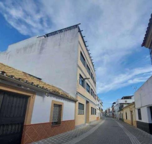 Продажа квартиры на Piso en Calle Cabo Carmona Chamizo s/n, Alcolea, Córdoba, Кórdoba
 photo
