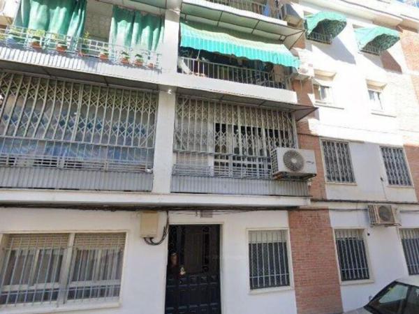 Продажа квартиры на Piso en Calle Llerena, 4, Carretera Trassierra - Colonia de la Paz, Córdoba, Кórdoba
photo 1