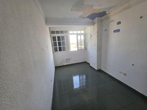 Продажа квартиры на Piso en Plaza Jesús Divino Obrero, 8, Campo de la Verdad, Córdoba, Кórdoba
thumbnail 3