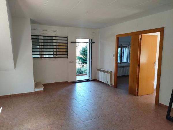 Chalet wolnostojący na sprzedaż w  Casa o chalet en Llagostera, Llagostera photo 3