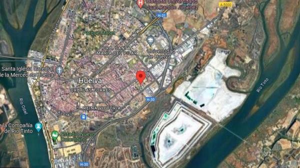 Продажа квартиры на Piso en Plaza los Galeotes, Nuevo Parque - Los Rosales - Tráfico Pesado, Huelva, Эльва
 photo 2