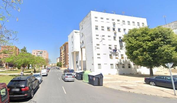 Продажа квартиры на Piso en Plaza los Galeotes, Nuevo Parque - Los Rosales - Tráfico Pesado, Huelva, Эльва
 photo 4