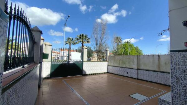 Chalet pareado en Bulevar de los Azahares, 112, Aljaraque photo 1