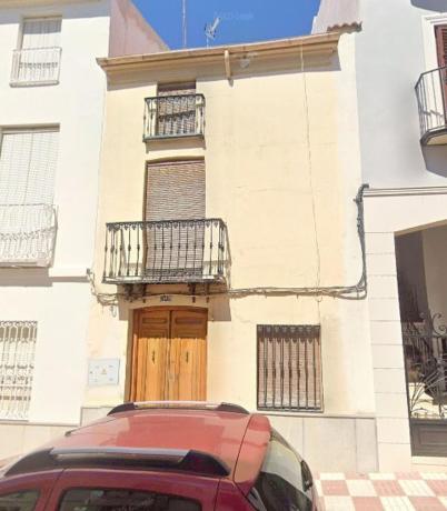 Chalet independiente en venta en Casa o chalet en Calle Parras Baja, Torredonjimeno, Torredonjimeno
photo 1