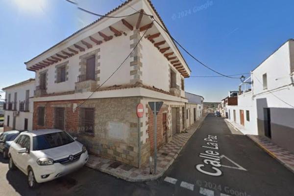 Chalet independiente en venta en Casa o chalet en Calle Doctor Fleming, Guarroman, Guarroman
photo 1