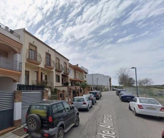 Chalet adosado en Calle de Almería, Torredelcampo photo 1