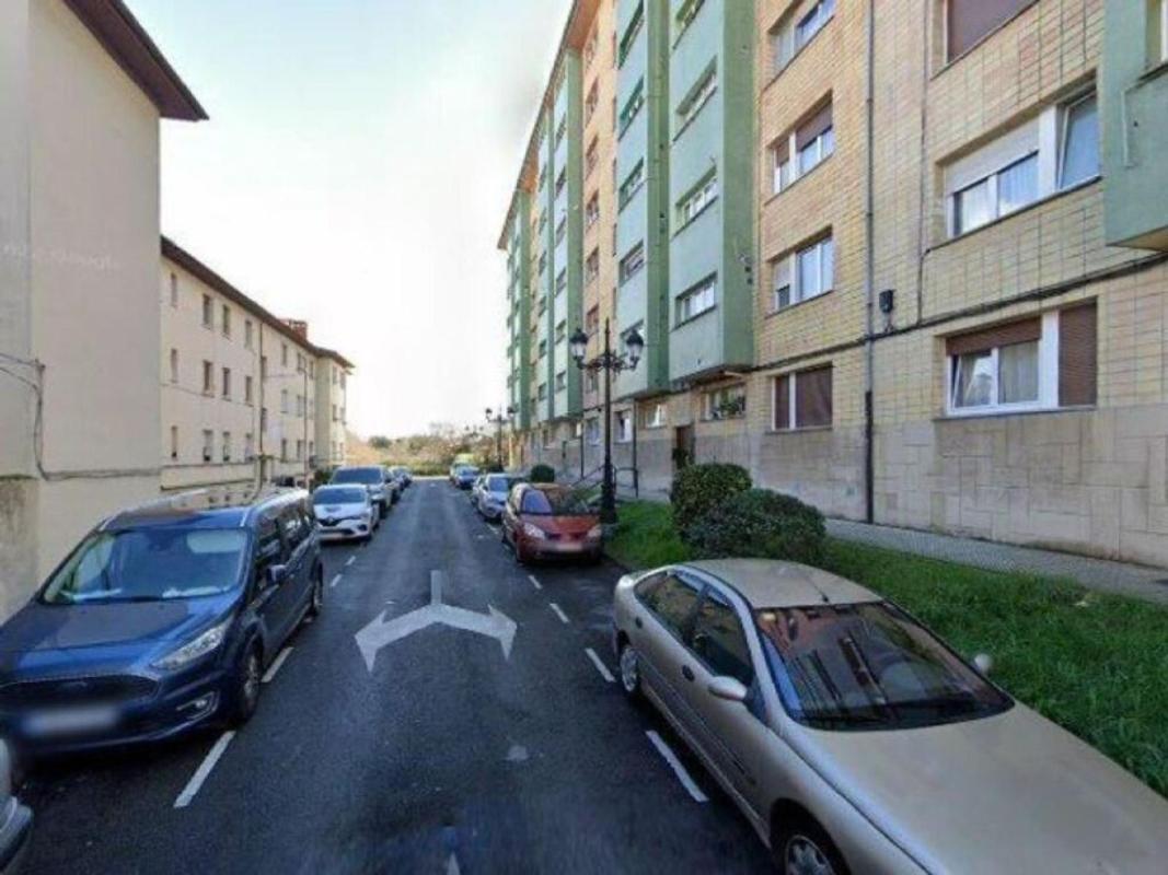 Продажа квартиры на Piso en Calle Vetusta, 27, Fozaneldi-Tenderina, Oviedo, Овьедо
 photo 2