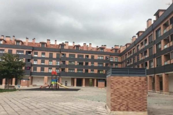 Продажа квартиры на Piso en Lugones, Siero, Сьеро
 photo