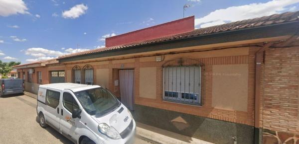 Chalet independiente en venta en Casa o chalet en Calle Mayor, Poblacion de Arroyo, Poblacion de Arroyo
photo 1