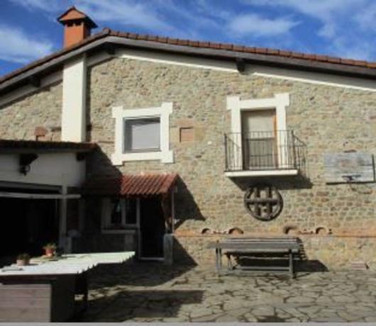 Частный шале на продаже в  Casa o chalet en Castañeda, Кастаньеда photo