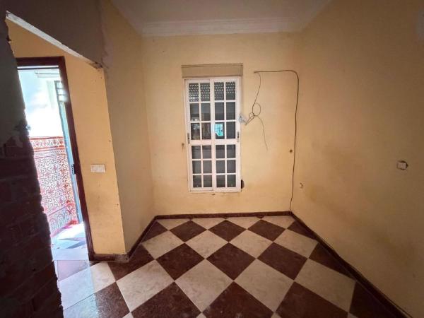 Частный шале на продаже в  Casa o chalet en Pilas, Пилас photo 3