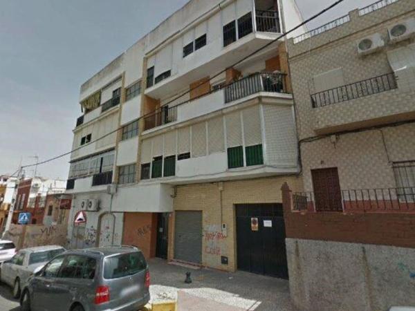 Продажа квартиры на Piso en Travesía Amanita Cobos, 5, Barrio Alto, San Juan de Aznalfarache, Сан-Хуан-де-Азнафархе
photo 1