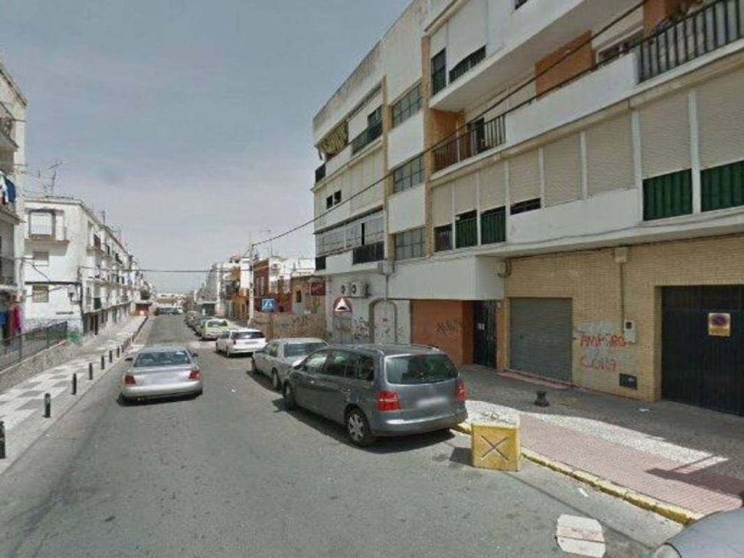 Продажа квартиры на Piso en Travesía Amanita Cobos, 5, Barrio Alto, San Juan de Aznalfarache, Сан-Хуан-де-Азнафархе
 photo 2