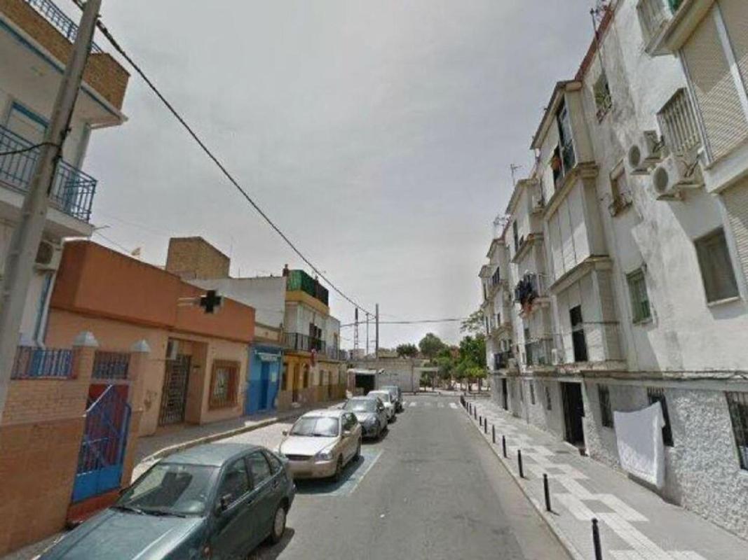 Продажа квартиры на Piso en Travesía Amanita Cobos, 5, Barrio Alto, San Juan de Aznalfarache, Сан-Хуан-де-Азнафархе
 photo 3
