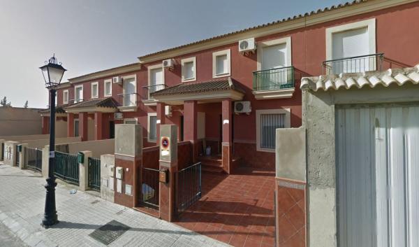 Chalet adosado en Calle Calderón de la Barca s/n, Pilas photo