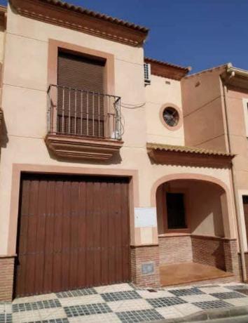 Chalet adosado en Calle Huelva s/n, El Saucejo photo