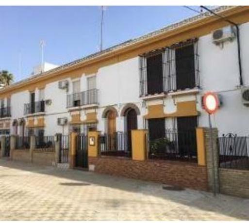 Chalet adosado en Calle Libra s/n, Salesianos, Utrera photo 2