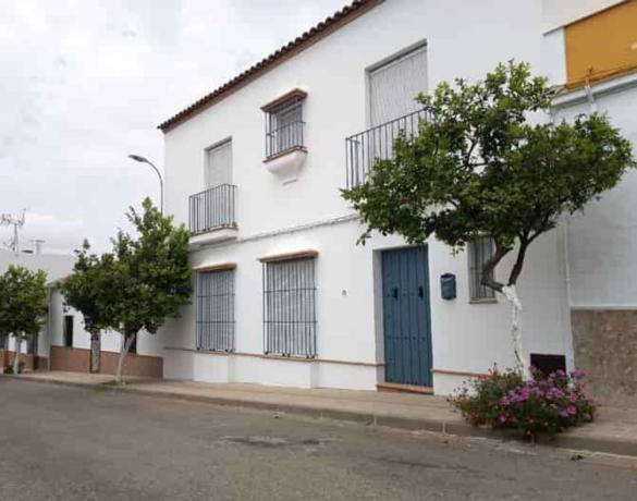 Chalet adosado en Calle Cádiz s/n, Montellano photo