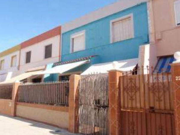 Частный шале на продаже в  Casa o chalet en Barrio Ns de Gracia, 73 -99, Centro, Gelves, Гельвес photo 1