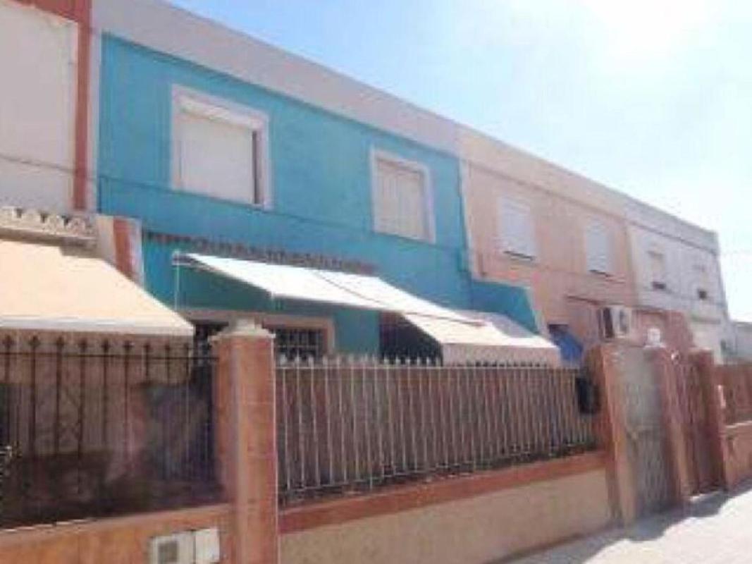 Продажа отдельного шале в  Casa o chalet en Barrio Ns de Gracia, 73 -99, Centro, Gelves, Гельвес photo 2